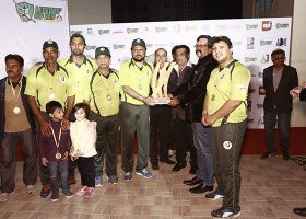 The winning team awarded with the trophy of the Legends_ cup