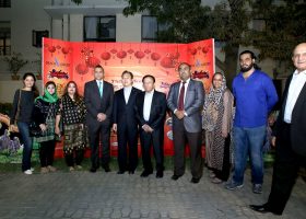 Mr. Chen Xiaodong, Acting Consul General of the People_s Republic of China was the Chief Guest and iaugurated the festival along with the organizers